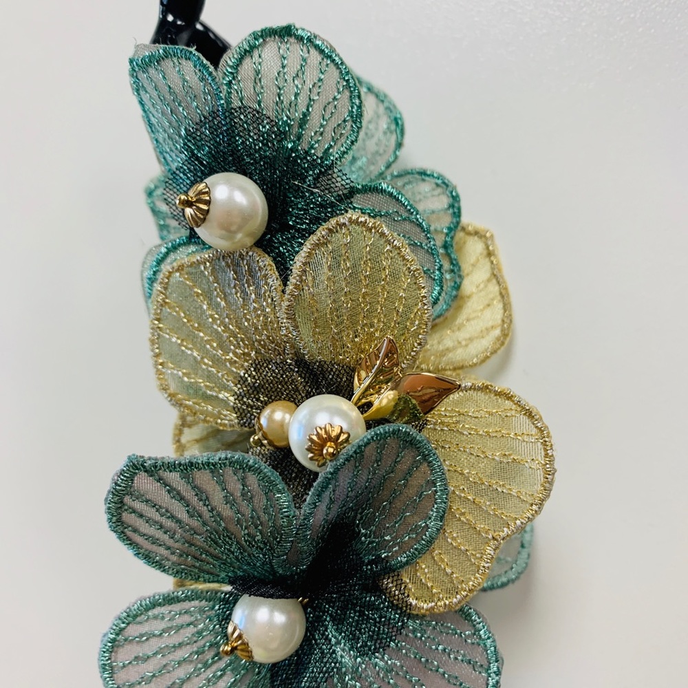 Hair accessories